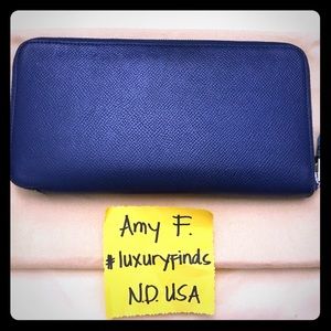 ‼️‼️SOLD‼️‼️Hermes Silk In Long Zippy Wallet